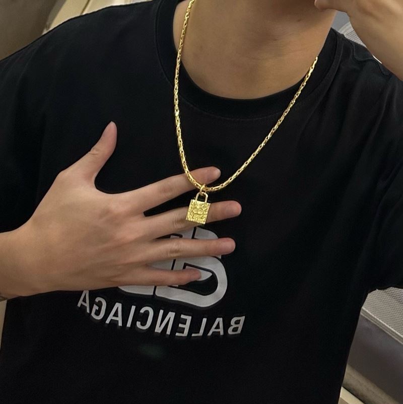 chr1st1an D10r necklaces